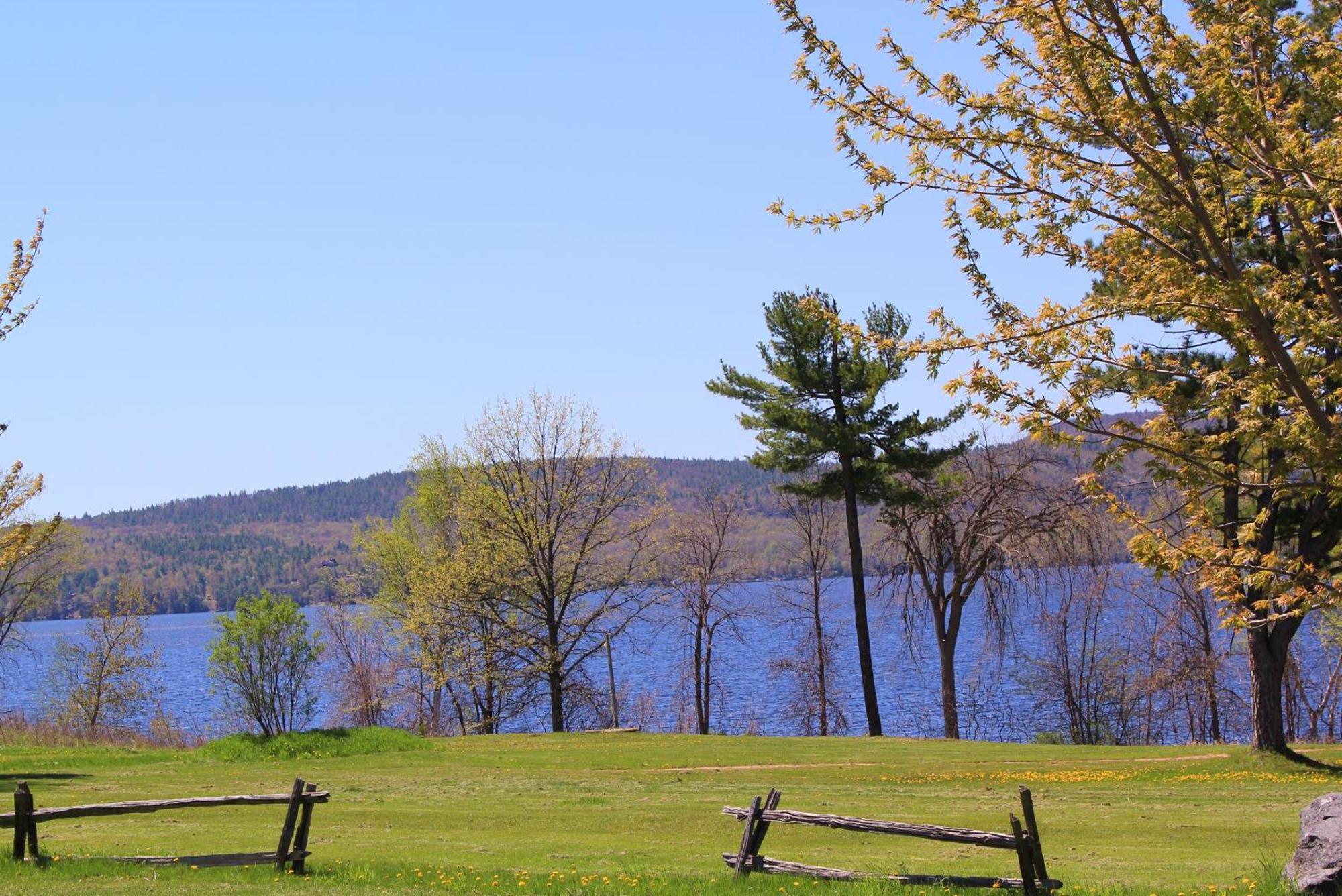 Highlands Four Season Resort Calabogie Eksteriør billede